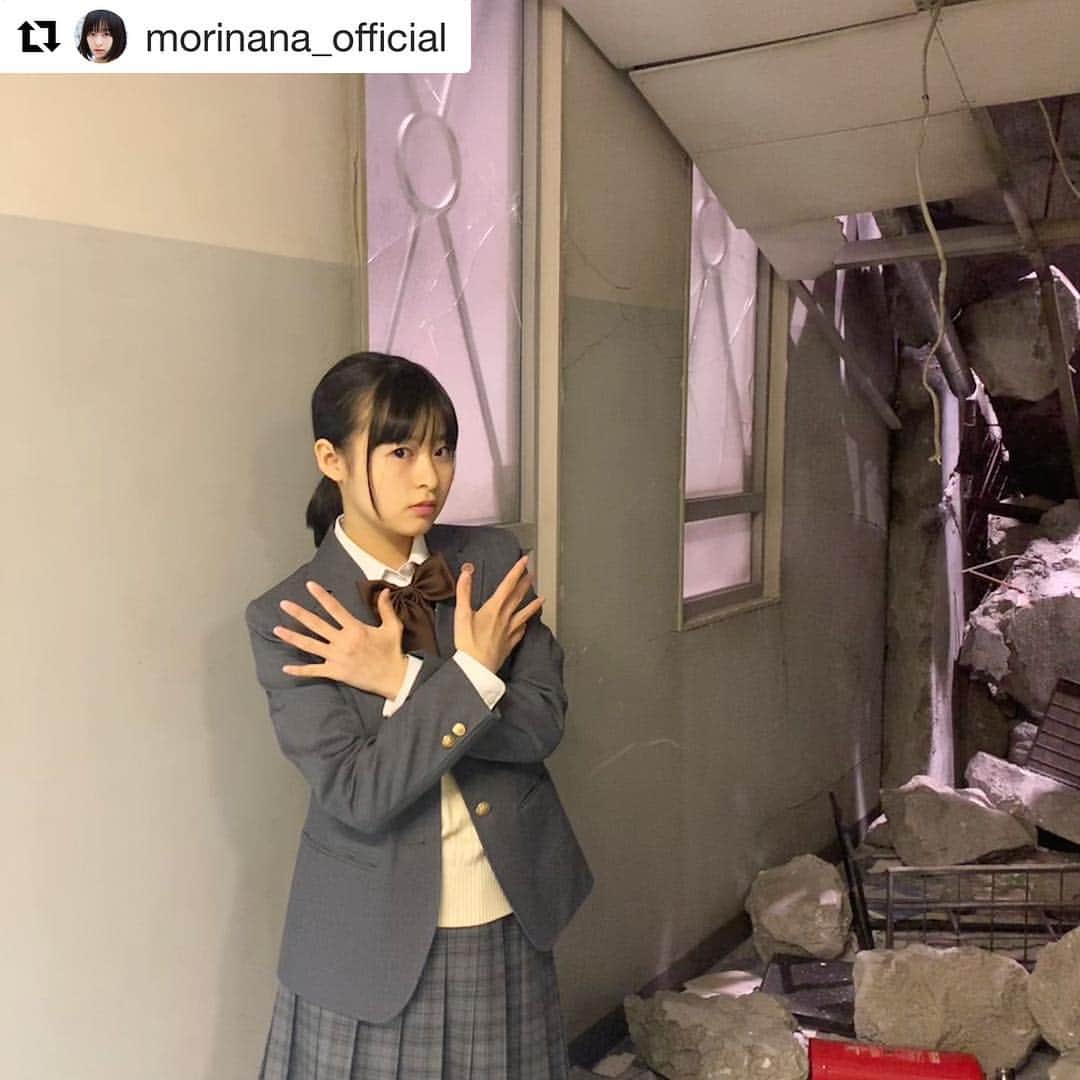 のインスタグラム：「今夜10:30はゾクゾクタイム🎓 @morinana_official ・・・ 本日22:30〜‼️ 「3年A組ー今から皆さんは、人質ですー」最終回です📺  たくさんの方に届きますように。  #3A #10話の10ポーズ #もりなな #森七菜」