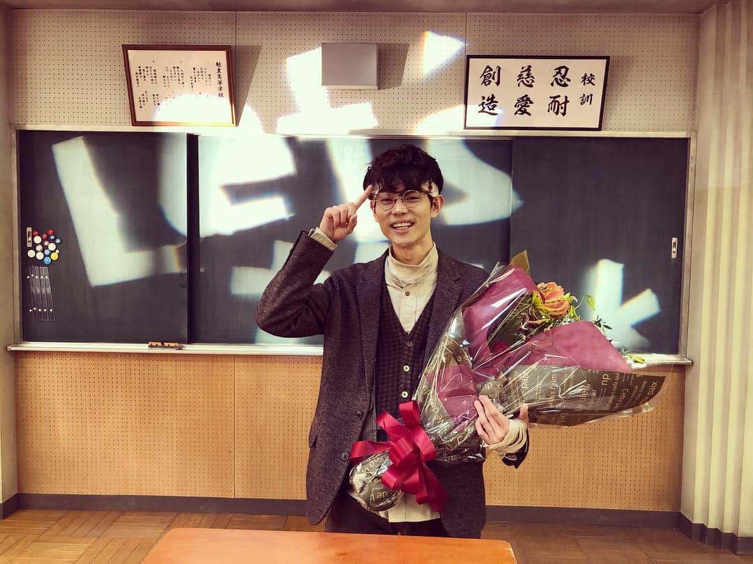のインスタグラム：「ご視聴ありがとうございました👨‍🏫 #菅田将暉 #3A」