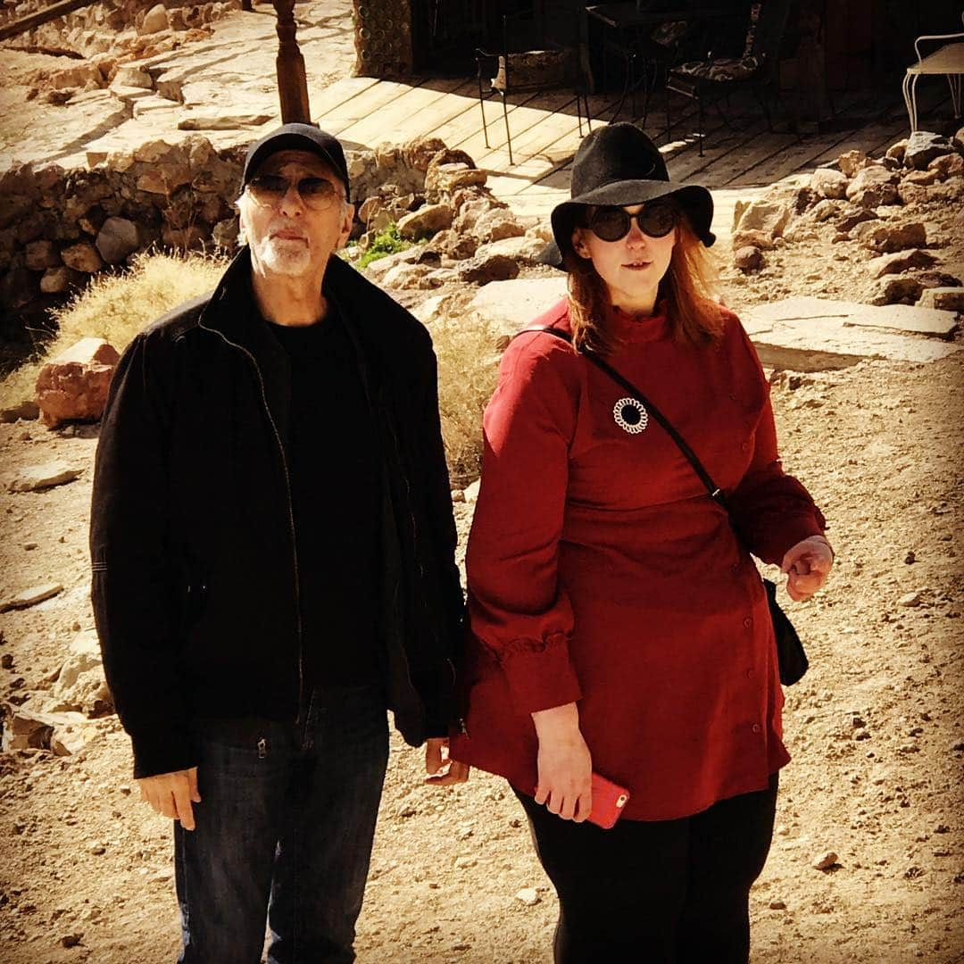 デイビット・マークスさんのインスタグラム写真 - (デイビット・マークスInstagram)「I had fun hanging out the Calico ghost town with two very special people to me. Also,  @mrscarriemarks and @ajoboaugogo were there, too. 🤠😍🤠 #calicoghosttown #icantquityou」3月11日 4時55分 - davidleemarks