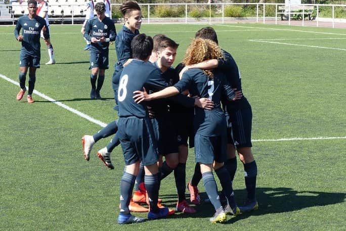 中井卓大（ピピ）さんのインスタグラム写真 - (中井卓大（ピピ）Instagram)「Seguimos sumando 💪⚽️🔝 @realmadrid ⚪️⚪️」3月11日 7時12分 - pipirm22