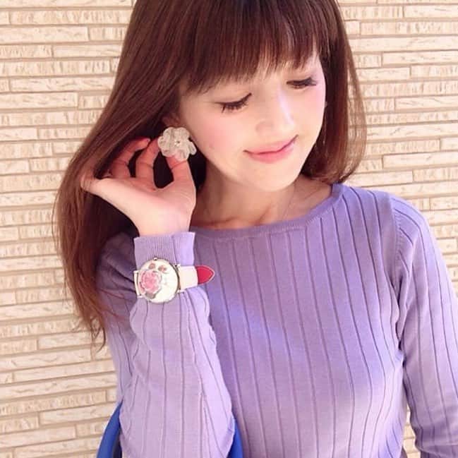 Rose&Coy Japanさんのインスタグラム写真 - (Rose&Coy JapanInstagram)「@miyuki.0419.karemariさんの投稿をリポスト✨  ファッションやコスメを中心にポストされてい@miyuki.0419.karemariさん😊今回は今季トレンドのラベンダー色のお洋服やお花のピアスにRose&Coyの時計をプラスしてくださいました⌚️ 時計はアートシリーズのピーチ×ローズ🌹  春の訪れを感じさせてくれる、素敵なお写真ですね😍  @miyuki.0419.karemariさん、素敵なお写真の投稿、ありがとうございます！ ・ ・ ▲新生活応援キャンペーン▲ @roseandcoy_japanをフォロー＆対象ページをイイネ！すると抽選でRose&Coyの腕時計が当たります❗️Wチャンスもあるので、対象ページをチェックしてみてくださいね✨ ・ ・ ・ #春コーデ  #ホワイトデー  #手元くら部 #腕時計くら部 #ファッション通販 #今日の時計 #キャンペーン実施中 #unisex  #大人可愛いコーデ #手元コーデ #outfitoftheday  #シンプルコーデ #roseandcoy #時計好きな人と繋がりたい  #おしゃれさんと繋がりたい  #ootd  #オシャレさんと繋がりたい #ローズアンドコイ #大人かわいい #outfit  #キャンペーン  #お買い物 #locari #大人カジュアル #日本上陸  #大人かわいいコーデ #腕時計 #mamadays #大人女子 #大人女子コーデ」3月11日 8時30分 - roseandcoy_japan
