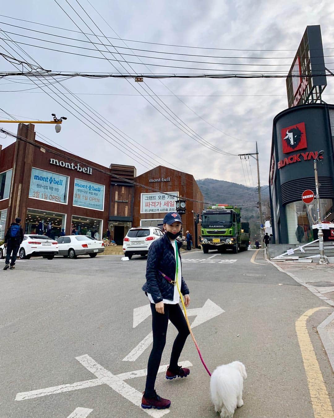 キム・ジェギョン さんのインスタグラム写真 - (キム・ジェギョン Instagram)「공복 유산소 출동👣 #광고모델」3月11日 13時10分 - _kimjaekyung_