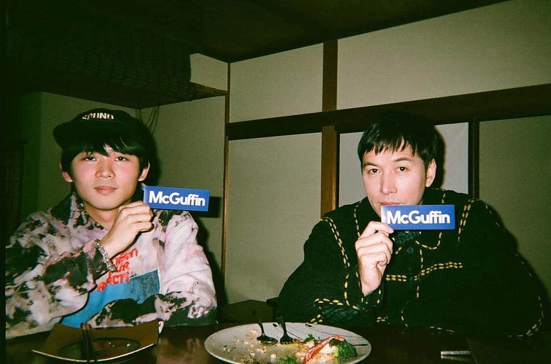 ILMARIさんのインスタグラム写真 - (ILMARIInstagram)「🍺RIP SLYME ILMARI × オカモトレイジ（OKAMOTO'S）🍺 ㅤㅤㅤㅤㅤㅤㅤㅤㅤㅤㅤㅤㅤ OKAMOTO'Sのドラマーとして活動する一方でDJやアーティストとのフィーチャリングなど、幅広く活躍するオカモトレイジとILMARIの初対談🔥 ㅤㅤㅤㅤㅤㅤㅤㅤㅤㅤㅤㅤㅤ  ㅤㅤㅤㅤㅤㅤㅤㅤㅤㅤㅤㅤㅤ 動画はこちら https://youtu.be/GqcWsctEU44 ㅤㅤㅤㅤㅤㅤㅤㅤㅤㅤㅤㅤㅤ ㅤㅤㅤㅤㅤㅤㅤㅤㅤㅤㅤㅤㅤ  #mcguffin_official#mcguffin#RIPSLYME#ILMARI#OKAMOTOS#オカモトレイジ」3月11日 21時18分 - ilmari_official