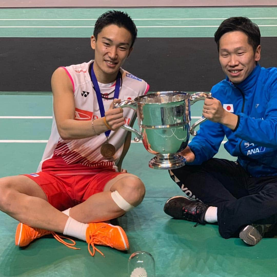 桃田賢斗さんのインスタグラム写真 - (桃田賢斗Instagram)「全英オープン優勝。苦しい１週間だった、、、 応援ありがとうございました。 #感謝 #allengland」3月11日 21時28分 - momota_kento