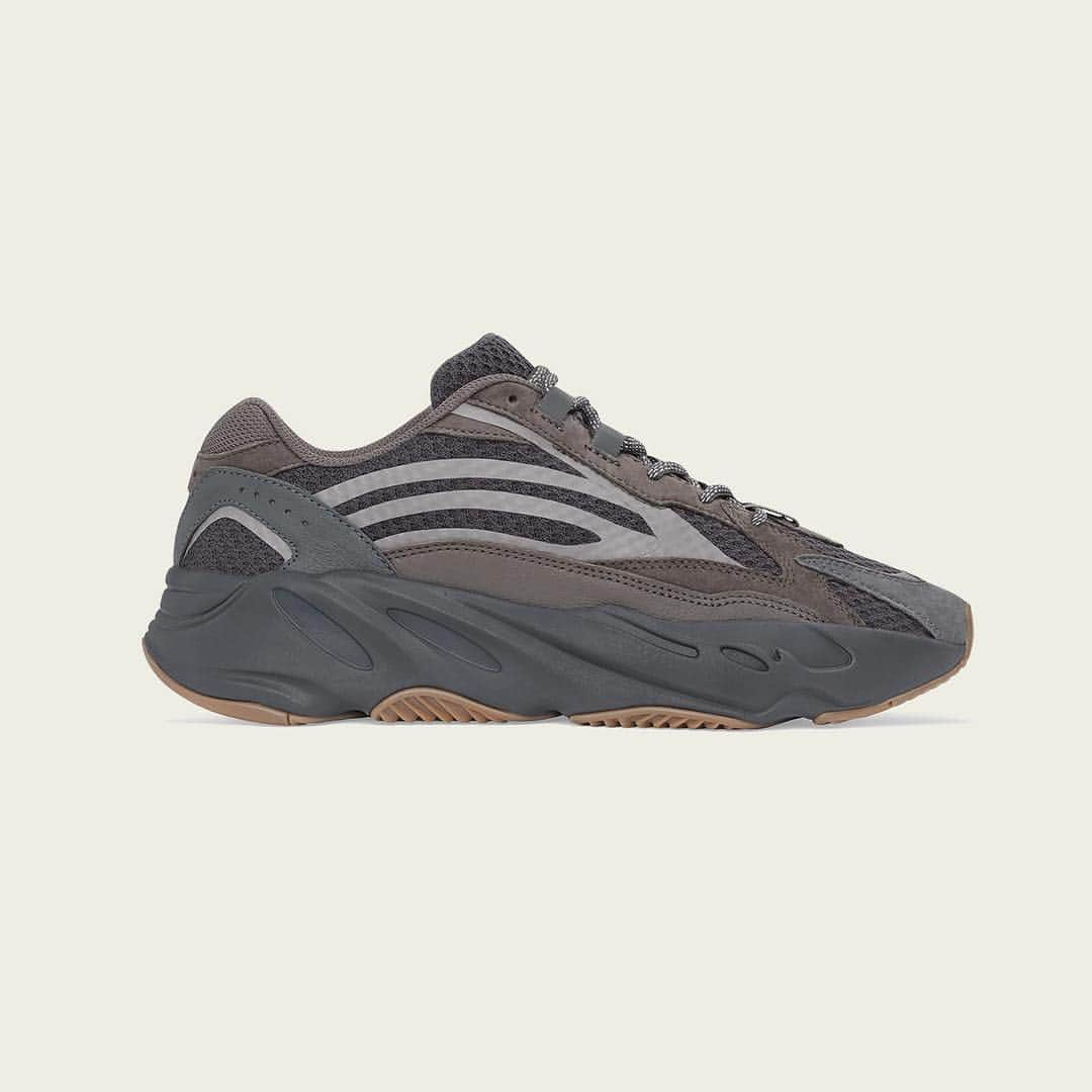 adidas Originalsさんのインスタグラム写真 - (adidas OriginalsInstagram)「YEEZY BOOST 700 V2 GEODE. AVAILABLE MARCH 23 AT ADIDAS.COM/YEEZY」3月11日 23時03分 - adidasoriginals