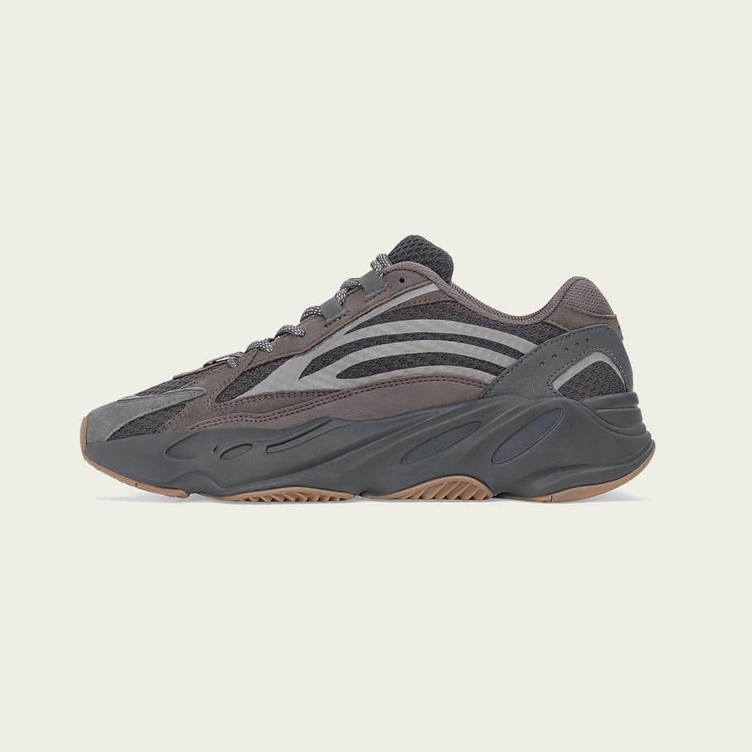 adidas Originalsさんのインスタグラム写真 - (adidas OriginalsInstagram)「YEEZY BOOST 700 V2 GEODE. AVAILABLE MARCH 23 AT ADIDAS.COM/YEEZY」3月11日 23時03分 - adidasoriginals