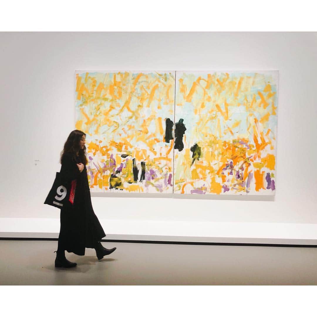 チョン・リョウォンさんのインスタグラム写真 - (チョン・リョウォンInstagram)「. 그리고. fondation louisvuitton collection- 전시. . 고전과 현대를 오고가는 전시들을 보고 배부르고 행복한 하루🍭」3月12日 1時38分 - yoanaloves