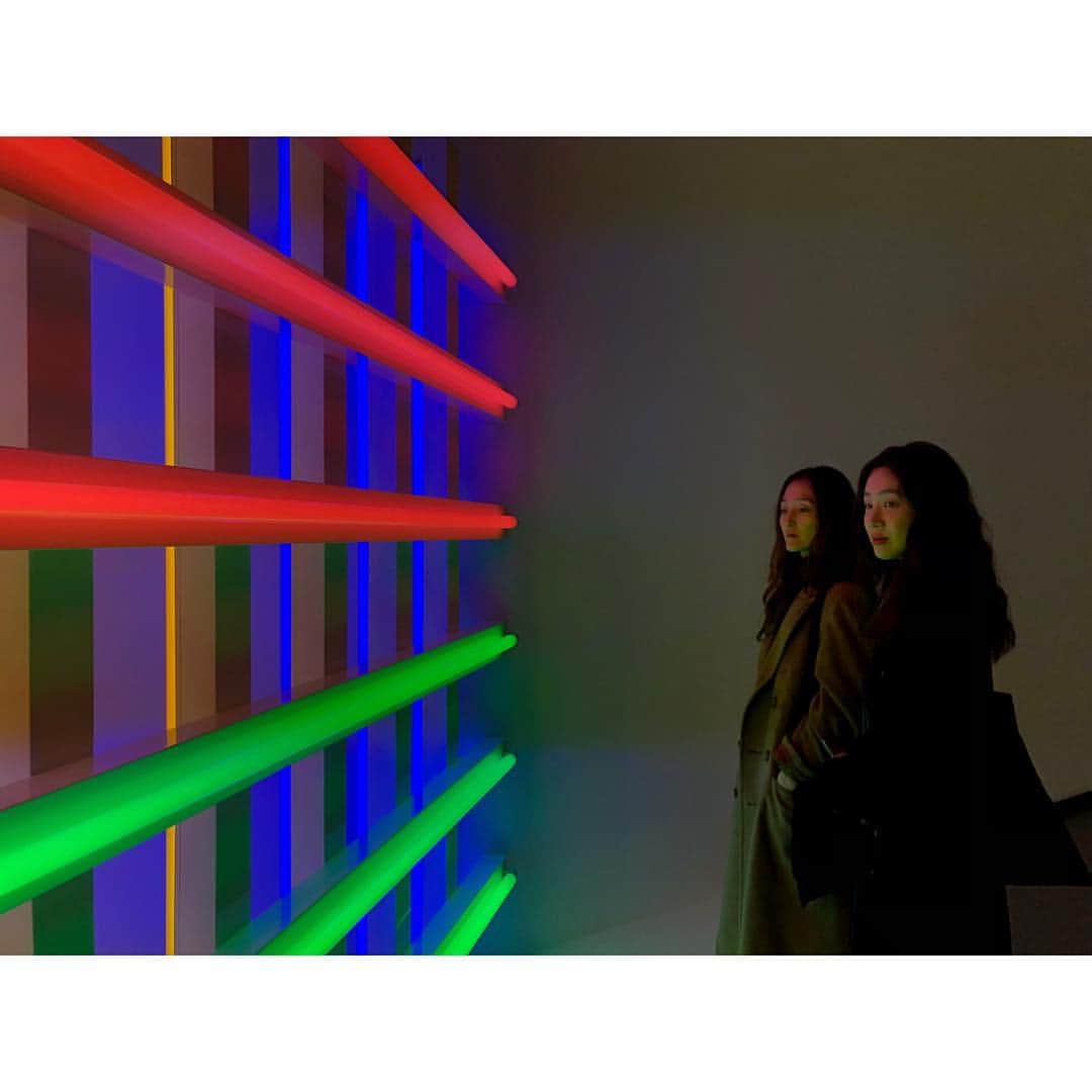 チョン・リョウォンさんのインスタグラム写真 - (チョン・リョウォンInstagram)「. 그리고. fondation louisvuitton collection- 전시. . 고전과 현대를 오고가는 전시들을 보고 배부르고 행복한 하루🍭」3月12日 1時38分 - yoanaloves