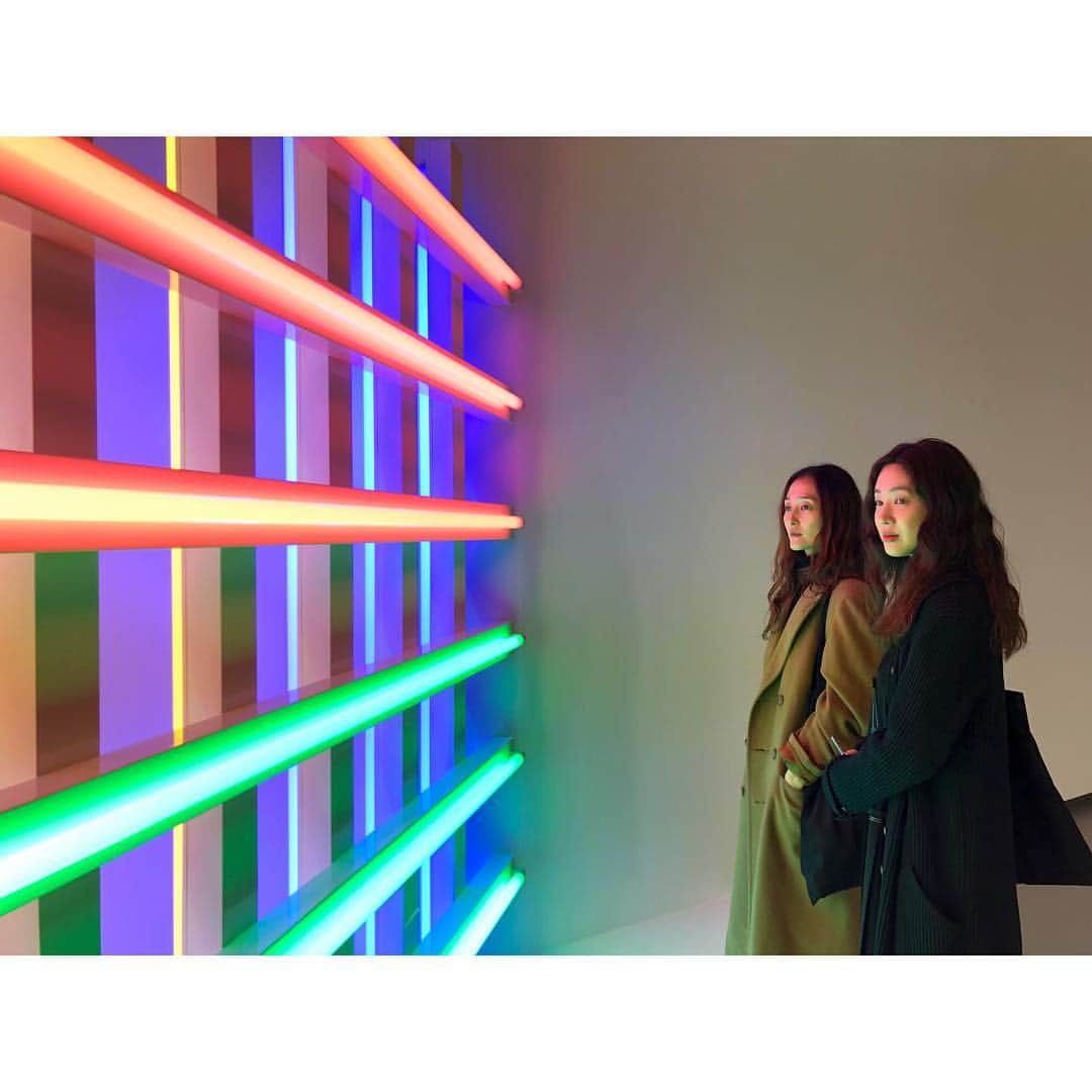チョン・リョウォンさんのインスタグラム写真 - (チョン・リョウォンInstagram)「. 그리고. fondation louisvuitton collection- 전시. . 고전과 현대를 오고가는 전시들을 보고 배부르고 행복한 하루🍭」3月12日 1時38分 - yoanaloves