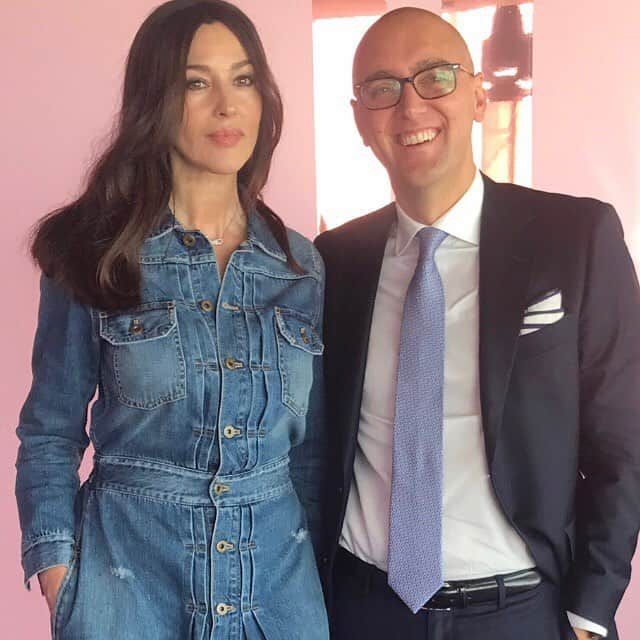 モニカ・ベルッチさんのインスタグラム写真 - (モニカ・ベルッチInstagram)「❤Today in Milano for my PR day for Nivea with the CEO Andrea Mondoni @niveaitalia  Dress @ralphlauren  Jewelry @cartier Hair @cedrickerguillec Mua @letiziacarnevale  Image Agent @karinmodels_official  #monicabellucci#nivea#pr#event#milano#torreallianz#dress#ralphlauren#beiersdorf#hyaluroncellularfiller#моникабелуччи#necklace#cartier#cartierdiamonds」3月12日 20時06分 - monicabellucciofficiel