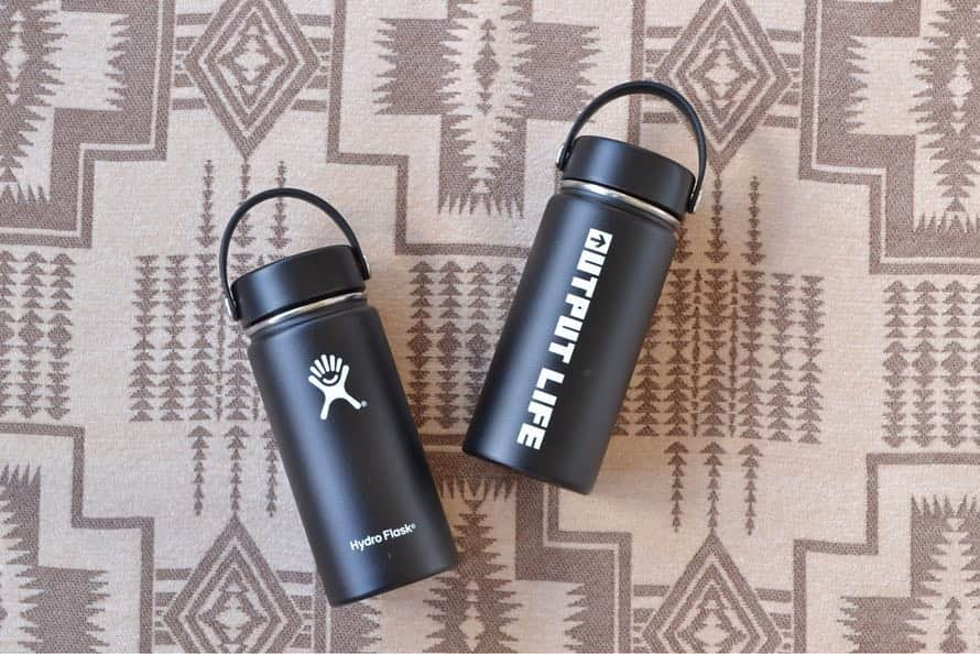 OUTPUT LIFE officialさんのインスタグラム写真 - (OUTPUT LIFE officialInstagram)「. 言わずと知れた大人気ボトル "Hydro  Flask"と OUTPUT LIFEがコラボ！ . 今週開催となります 「OUTDOOR WEEKEND」を皮切りに 今後行われる各イベント会場限定にて 販売を開始します！！ . webやショップでの販売を行わない イベントでのみ購入可能な数量限定品🤙 無くなり次第終了なので ご購入はお早めに〜🏃‍♂️ . 機能はもちろん従来品と同じく あたたかい飲み物は6時間 冷たいものはなんと24時間 と温度を保つことができます👀 . 商品情報は下記となります。 . 容量:16oz(473ml) 価格:4500円 . ぜひイベント会場でgetしてくださいね☺︎ . . #outputlife #hydroflask #アウトプットライフ #ハイドロフラスク #水筒 #保温も保冷も #中でも外でも #持ち手付きで便利 #飲み口もお好みで変えられます #16oz #使いやすいサイズ #イベントでぜひチェックしてね」3月12日 19時29分 - outputlife_official