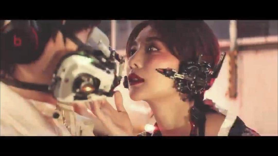 のインスタグラム：「Congratulations on winning the award of "Best active overseas" and "Video of the year". I'm very proud of being in such a wonderful music video!! @radwimps_jp  @kensakukakimoto . . #spaceshowermusicawards#musicvideo#japanesemusic#musicfilm#radwimps #スペシャアワード#ラッドウィンプス#カタルシスト」
