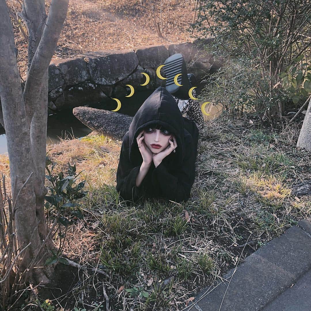chiiiiiのインスタグラム：「🌿)))」