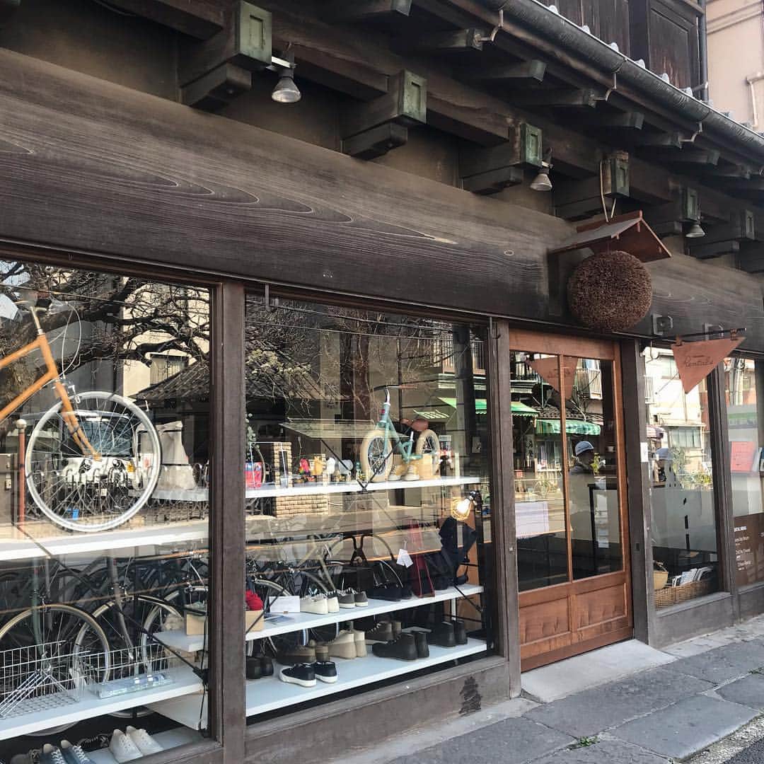 のインスタグラム：「#谷中 #自転車」