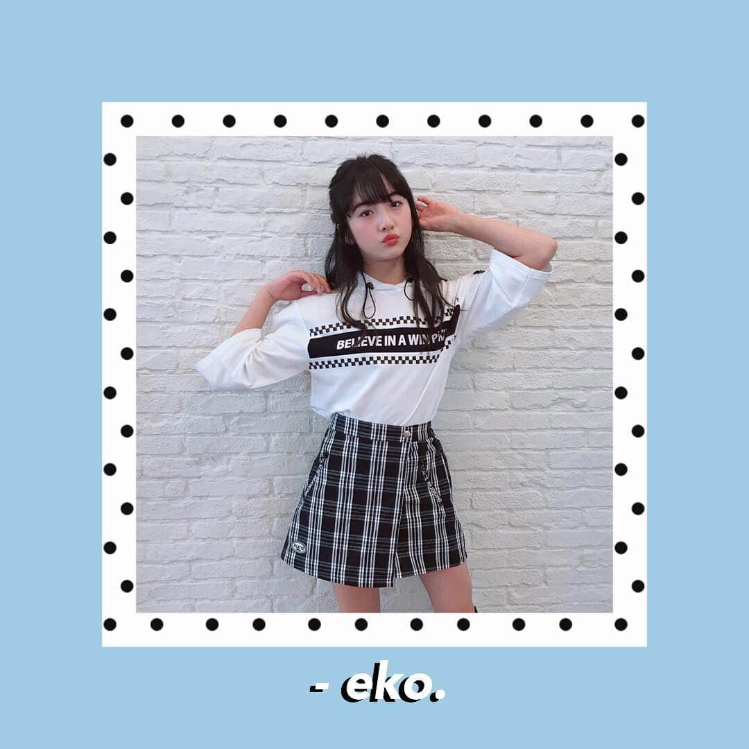 のインスタグラム：「【PLTV 春コーデ 💐】﻿﻿﻿ ﻿﻿ #エコ はモノトーンのスポコーデ🖤﻿ 大人っぽいスポ😉﻿ シンプルになりすぎないように、﻿ チェック柄の台形スカパンを合わせてちょい韓国風🇰🇷﻿ にもしてみたよ😆❤️﻿ ---﻿﻿ #春コーデ #トレンドコーデ #スポコーデ  #スポーティーコーデ #モノトーン #モノトーンコーデ ---﻿﻿ #PLTVコーデ #コーデ﻿﻿ #きょこ #OOTD﻿﻿﻿﻿﻿﻿﻿﻿﻿﻿﻿﻿ #PLTV #PINKlatteTV #ピンクラテTV﻿﻿﻿﻿﻿﻿﻿﻿﻿﻿﻿﻿﻿﻿﻿ #ピンクラテWEBモデル #ピンクラテ #ぴてぃーず﻿﻿﻿﻿﻿﻿﻿﻿﻿﻿﻿﻿﻿﻿﻿ #栗田桃花 #宇井優良梨 #花田姫佳 #石山えこ﻿﻿﻿ #菅井純愛﻿﻿﻿﻿﻿﻿﻿﻿﻿﻿﻿﻿ #松本優菜 #JCモデル #JSモデル #JC3 #JC2 #JC1 #JS6﻿」