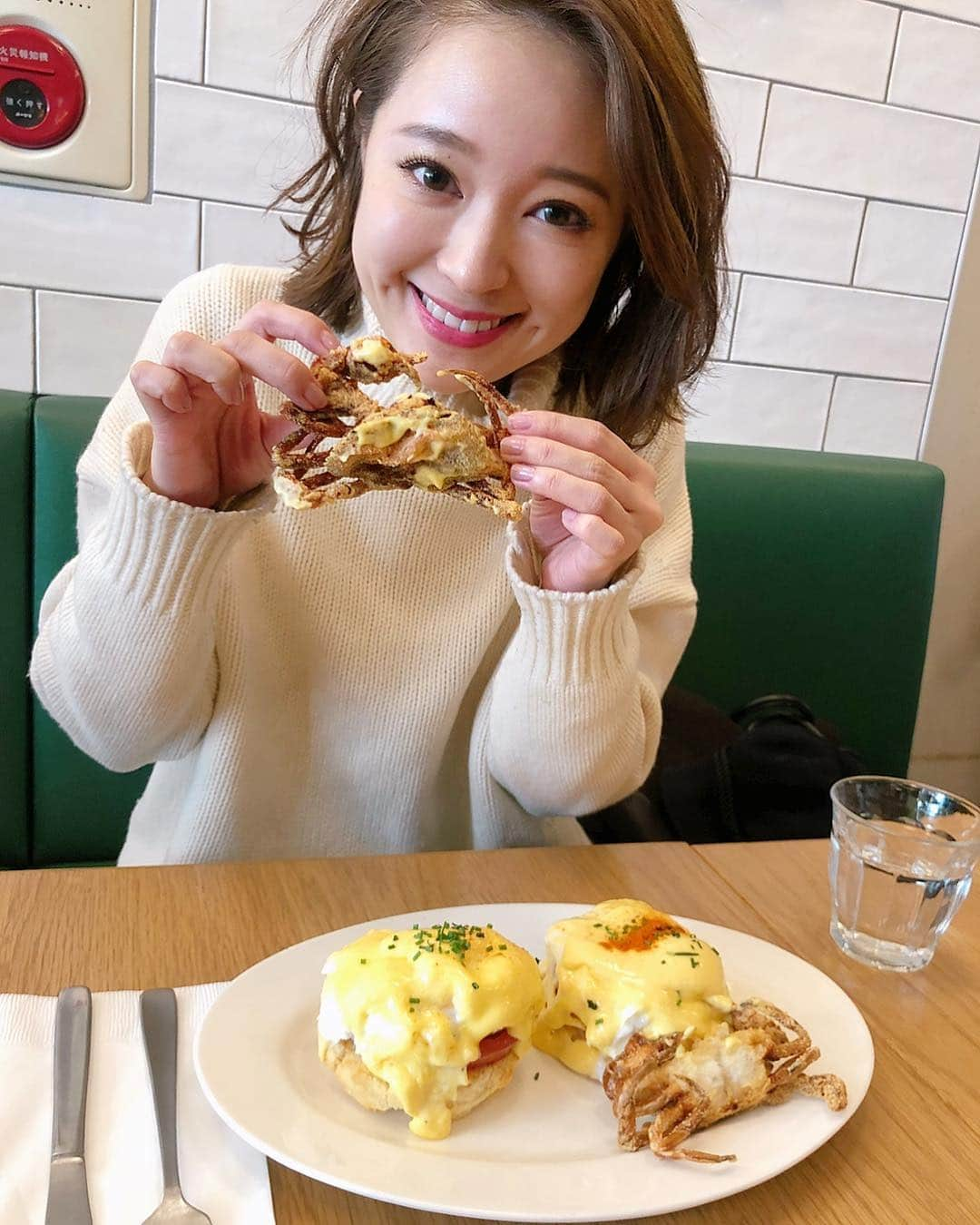 chayさんのインスタグラム写真 - (chayInstagram)「カニ✌️✌️ #clintonst #clintonstbakingco  #eggbenedict  #クリントンストリートベイキングカンパニー  #エッグベネディクト」3月12日 21時26分 - chay1023_official