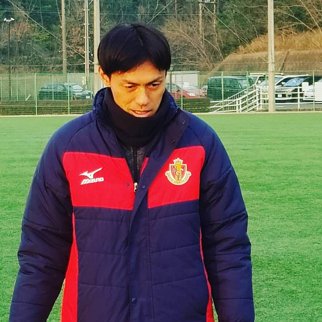 古賀正紘さんのインスタグラム写真 - (古賀正紘Instagram)「スター登場⚽  #楢崎正剛 #名古屋グランパス #U15指導 #フェロー #GK」3月12日 22時19分 - kogattsu5