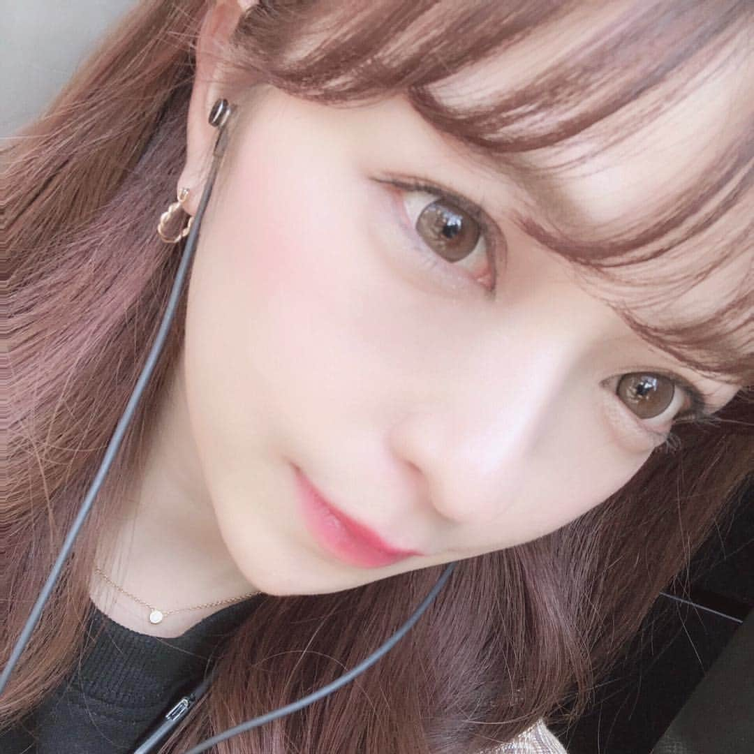 船木沙織（さおりん）さんのインスタグラム写真 - (船木沙織（さおりん）Instagram)「. . 普段赤みが気になるから 今回のピーリングも @precious_mieux  さんで乳酸菌ピーリングしてもらいました😊 . . ゆでたまごになるぞ . . 動画はピーリング直後の ノーファンデ!! . 今回もありがとうございました🤩🥚✨」3月12日 22時25分 - funacky325