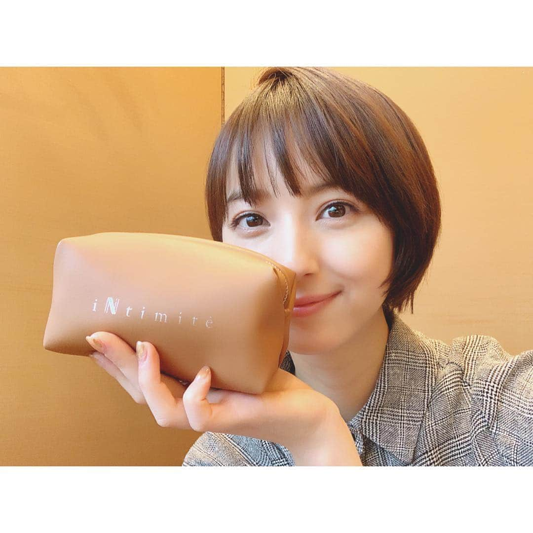 佐々木希さんのインスタグラム写真 - (佐々木希Instagram)「ポーチ👝💓 #のぞみの私物」3月12日 22時34分 - nozomisasaki_official