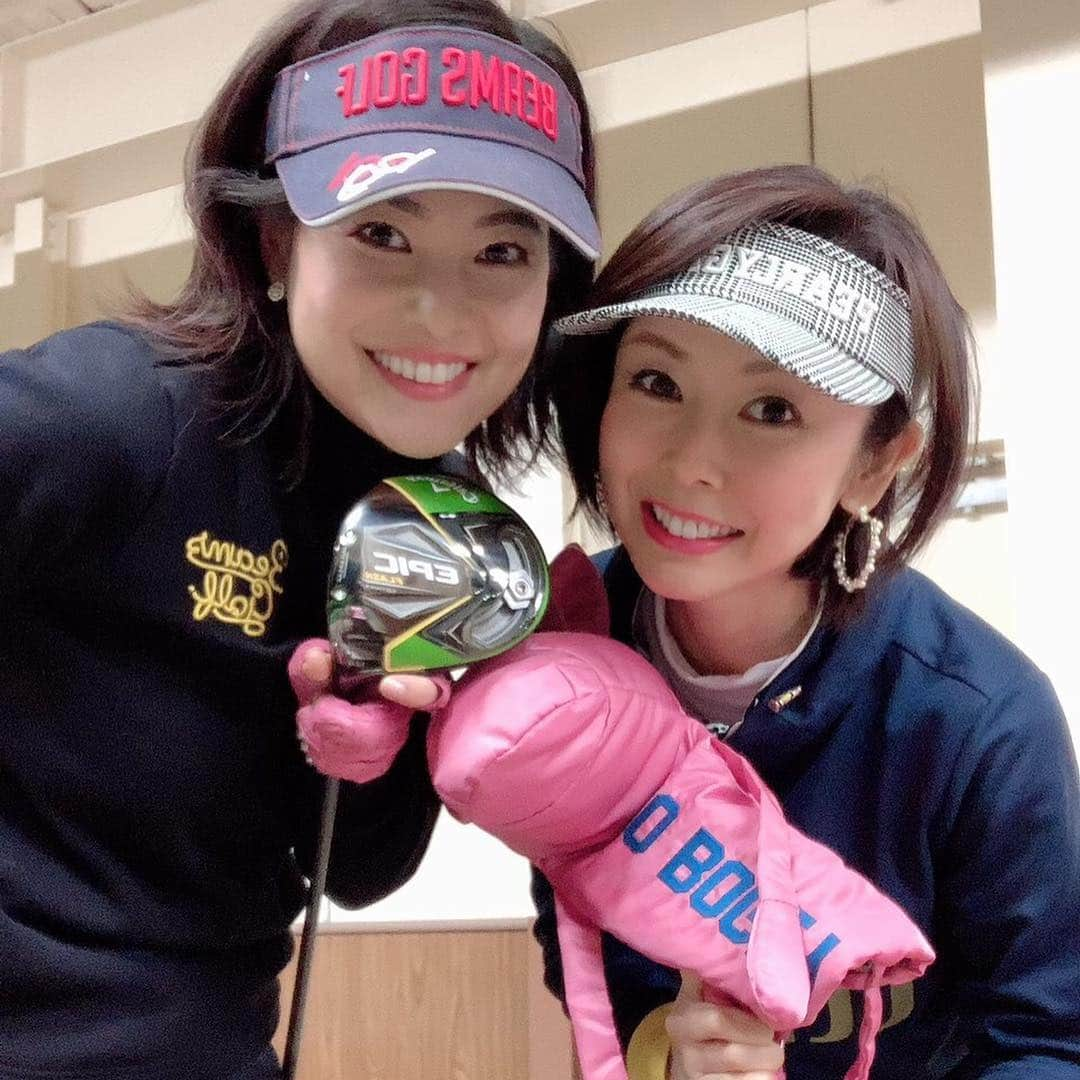 宮崎宣子さんのインスタグラム写真 - (宮崎宣子Instagram)「楽しーーー💕💕💕 夜の打ちっ放し最高✨✨✨ 玲奈ちゃんは、新しいエピックフラッシュが絶好調😆 私もローグがよく当たるー❣️ やっとゴルフ熱⛳️出てきました💪 涼しくて今の時期の打ちっ放しは本当に気持ちいいです✨  #打ちっ放し #ゴルフ女子 #ゴルフウェア #archivio #beamsgolf #アルチビオ #ビームスゴルフ #callaway #rogue #epicflash #吉田玲奈 ちゃん #ゴルフめちゃくちゃ上手い #超楽しい #夜の打ちっ放し #monzee @reina.yoshida1218」3月12日 23時59分 - miyazaki_nobuko