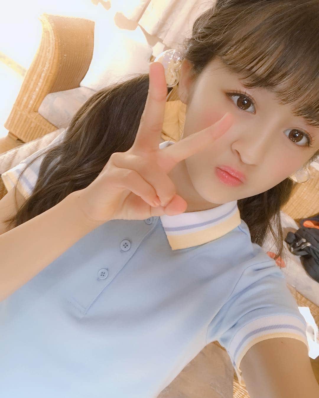 飯田珠璃のインスタグラム：「撮影のとき︎︎︎︎︎☺︎ ・ 今日もがんばります😲 #撮影」