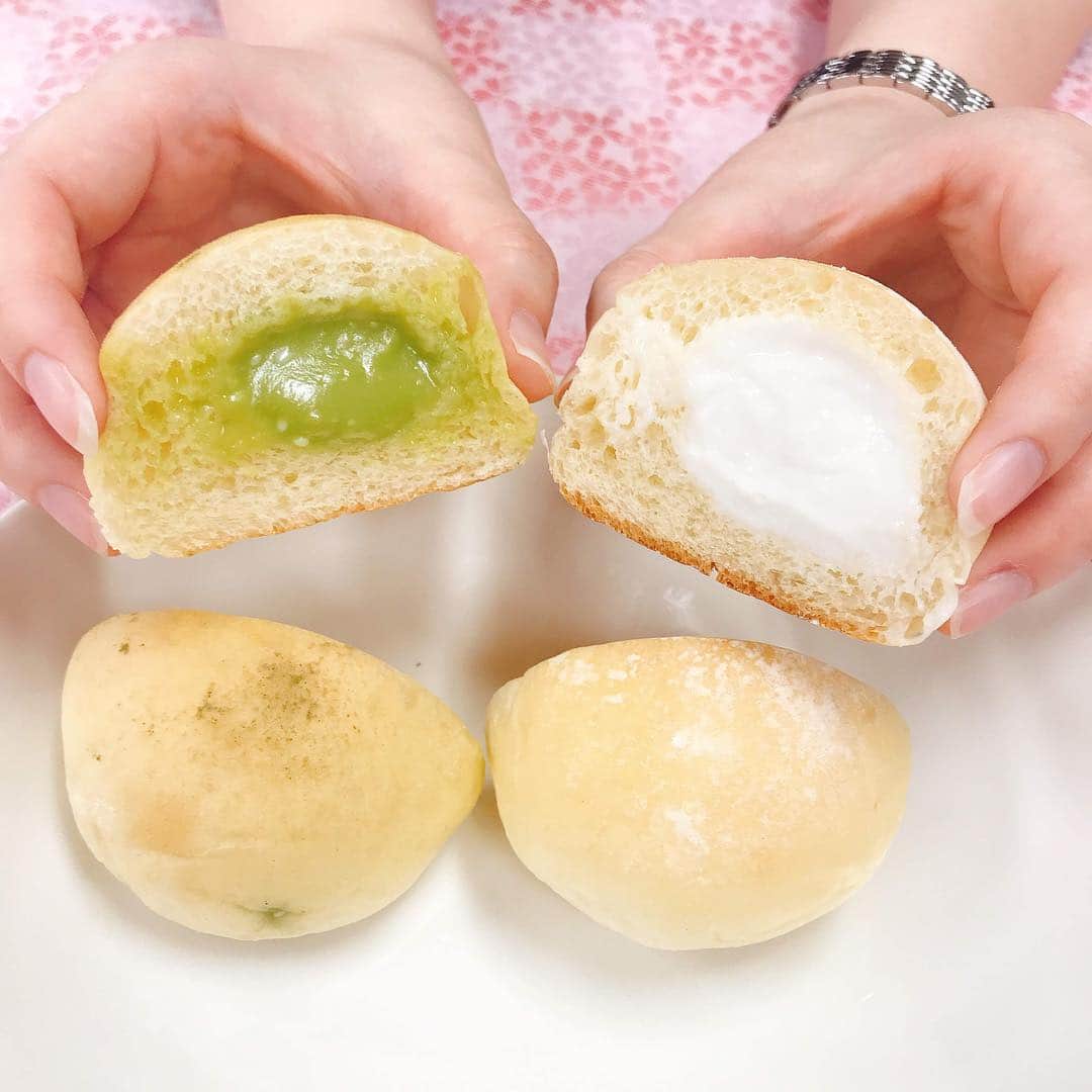 松江女子旅のインスタグラム：「＼松江で買えるご当地パン②ヨーグルトパン／ : 松江のパン屋には隠れた名物が。それが「ヨーグルトパン」✨ 爽やかなヨーグルトクリームが中に入っており、一口食べるとひんやり冷たいヨーグルトの甘さが口いっぱいに広がります💛これがやみつきになる美味しさ😍 : それぞれのパン屋さんでつくられている「ヨーグルトパン」。各店工夫を凝らしたヨーグルトパンを食べ比べてみるのもいいかも♪ : 写真は「パンェブール」さんのヨーグルトパン。包装がレトロで可愛い♡ : #ヨーグルトパン　#ご当地パン #島根のパン #松江女子旅 #松江　#松江観光　#春休み　#卒業旅行　#島根グルメ」