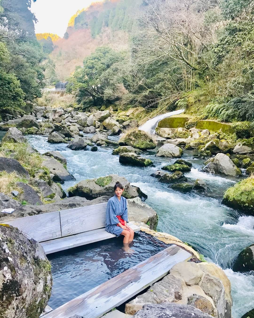 箕輪玖美さんのインスタグラム写真 - (箕輪玖美Instagram)「今回の鹿児島旅行メインの妙見温泉 石原荘 噂に違わぬ名旅館でした✨✨✨ お部屋も温泉もお料理も素晴らしく、もう一泊したくなったお宿❤️ 最後の写真は鹿児島駅前で頂いた鹿児島名物『シロクマ』🍧 甘さはサッパリ、ミルキーで美味しかったな〜😊 #妙見温泉石原荘  #鹿児島県 #国内旅行 #旅行大好き #タビジョ #旅行好きな人と繋がりたい  #温泉好きな人と繋がりたい  #温泉 #ラグジュアリー #日本料理 #癒し #マイナスイオンたっぷり  #kagoshima #travel  #laxuaryhotel  #onsen #アラフィフモデル #箕輪玖美 #美魔女」3月13日 12時53分 - kumi.111