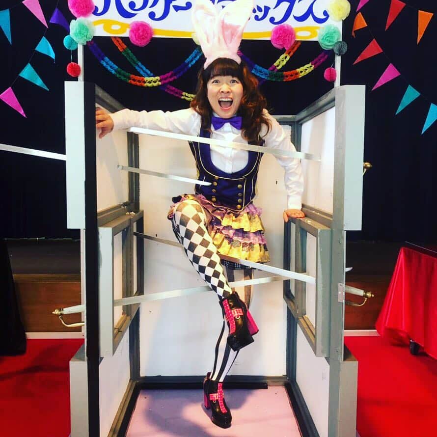 白洲美加の世界のインスタグラム：「ぎょえー 放置すんじゃねー おい、誰か助けろよー #こえーマジック7 #もうウサギにはならねー」