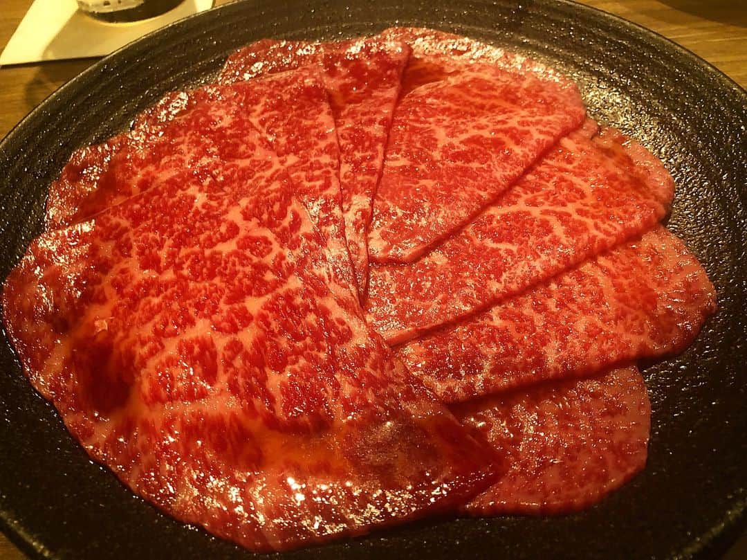 吉崎伸樹のインスタグラム：「うしごろ 西麻布🐮🍖 . #うしごろ西麻布 #焼肉  #西麻布 #六本木 #東京 #tokyo  #yakiniku #beef #japanesefood  #肉スタグラム #飯テロ  #ご馳走様でした」