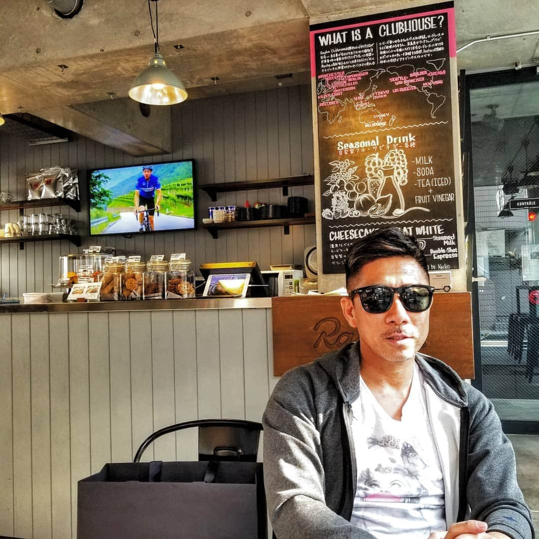 前園真聖さんのインスタグラム写真 - (前園真聖Instagram)「Rapha TOKYO☕ #rapha #raphatokyo  #rapha_rcc  #cafe #ロードバイク  #前園真聖」3月13日 20時28分 - maezono_masakiyo