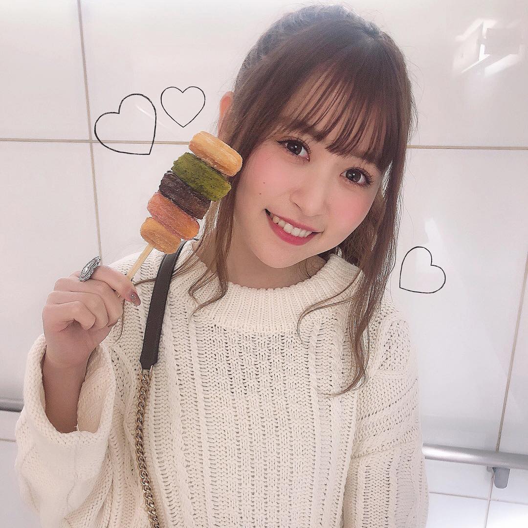 冨吉明日香のインスタグラム：「#dannychurros ❤︎ . . いろんな味の種類たべれる おだんごチュロスにした おいしかったかわい☺︎」