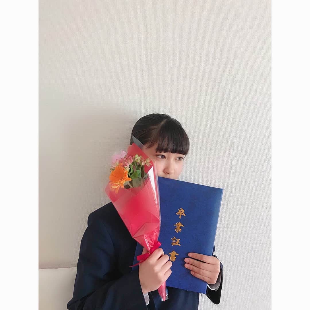 稲川美紅のインスタグラム：「. 中学校卒業🌸 . . .  #卒業」