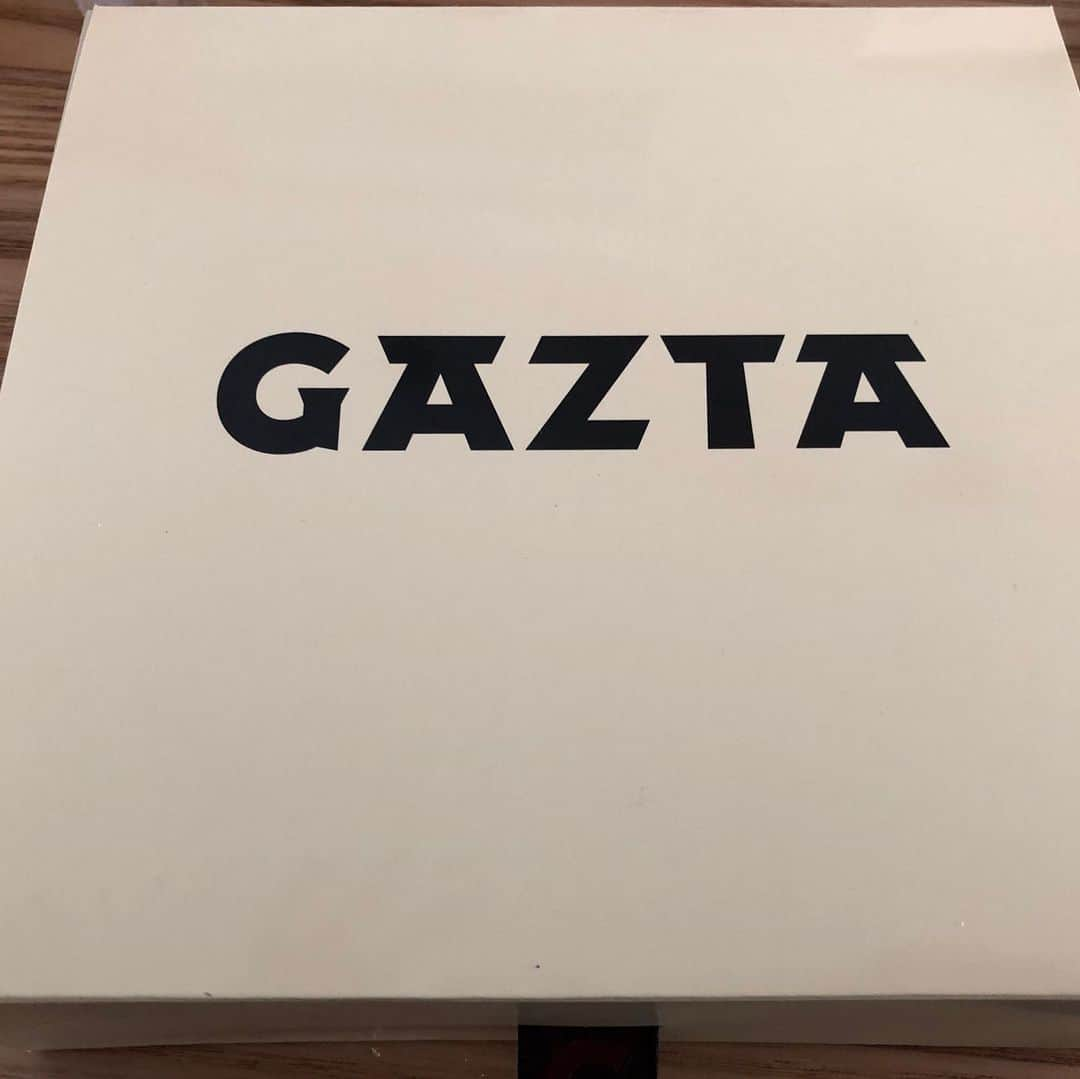 団長安田さんのインスタグラム写真 - (団長安田Instagram)「#ガスタのチーズケーキ #gazta #ランニングがてらちょっと買おうと思ったら2時間待ち #ランニングウエアだったので震えてる団長に並んでる人がカイロくれて感謝 #鼻水団長にティッシュくれた #優しさに触れられた #サイレント食レポ #団長安田 #安田大サーカス団長 #団長オススメチーズケーキ #団長美味しいの頂きました」3月14日 0時29分 - dancyoyasuda