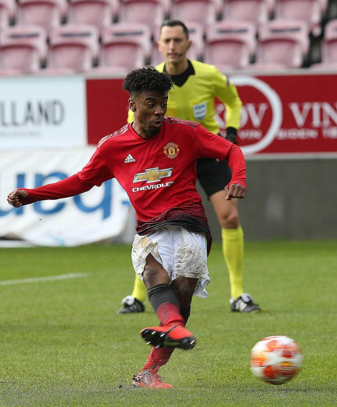 マンチェスター・ユナイテッドさんのインスタグラム写真 - (マンチェスター・ユナイテッドInstagram)「Our Under-19s' #UYL run comes to an end with defeat by FC Midtjylland. #MUAcademy #MUFC」3月14日 0時32分 - manchesterunited