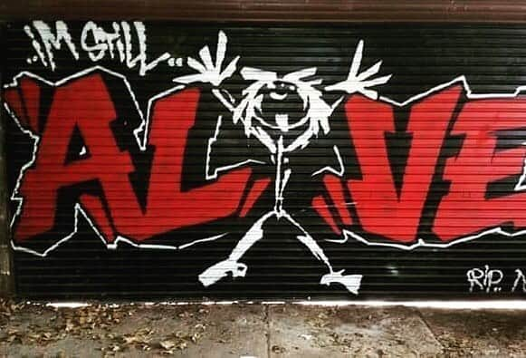 パール・ジャムさんのインスタグラム写真 - (パール・ジャムInstagram)「Stickman #StreetArt #Alive #PearlJam  RG @Electrico_Willy」3月14日 0時40分 - pearljam