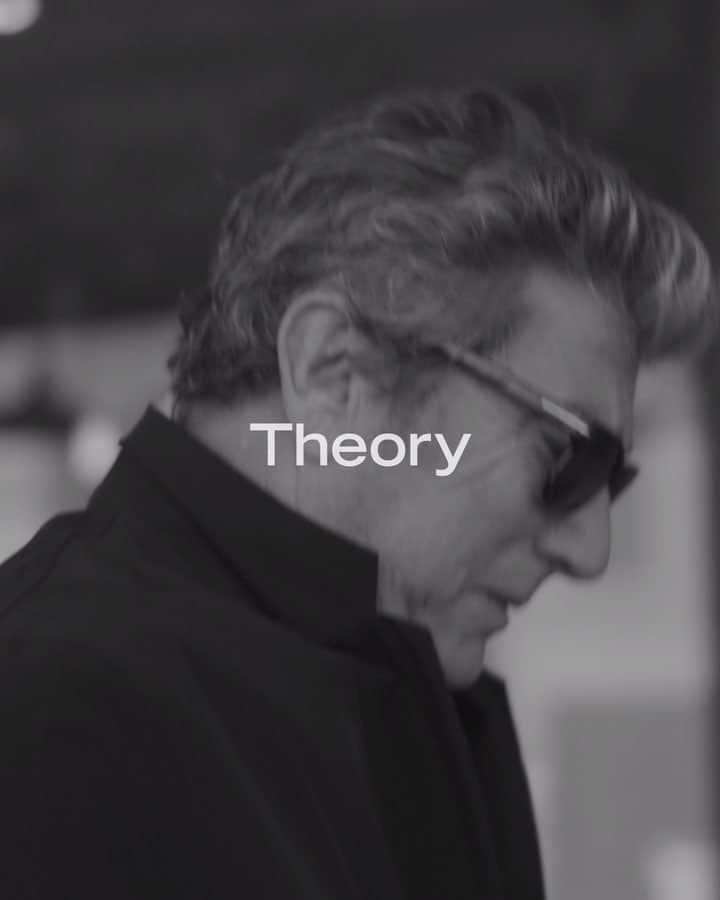 のインスタグラム：「#OurTheory: “Back in the mid 1990s, people were making clothes in a very conservative way: this jacket had to go with this shirt, had to go with this pair of pants. I believe clothes should be separate pieces, very versatile in a woman or a man’s wardrobe.”—Andrew Rosen, Founder and Global CEO.  See the full-length cut on IGTV.」