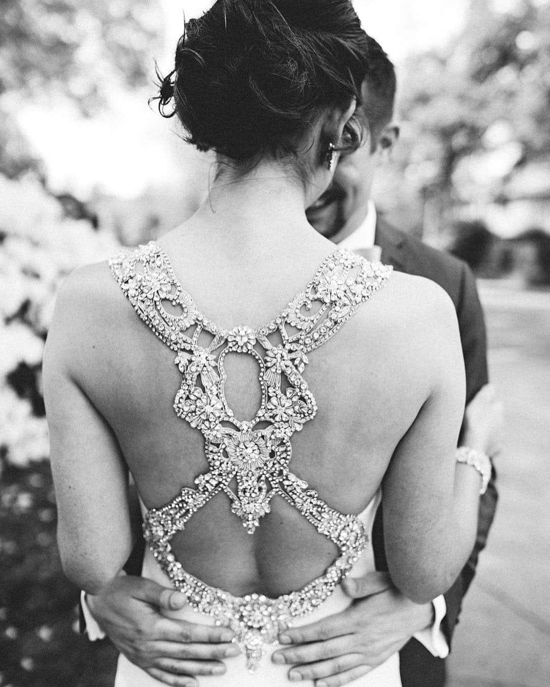 Pronoviasさんのインスタグラム写真 - (PronoviasInstagram)「"Brian and I got married in Memphis and I cannot tell you how many compliments I received about the dress. The back - there are no words!" #PronoviasStylishBride (Featured: Emmett dress)  @kellyginn22」3月14日 3時19分 - pronovias