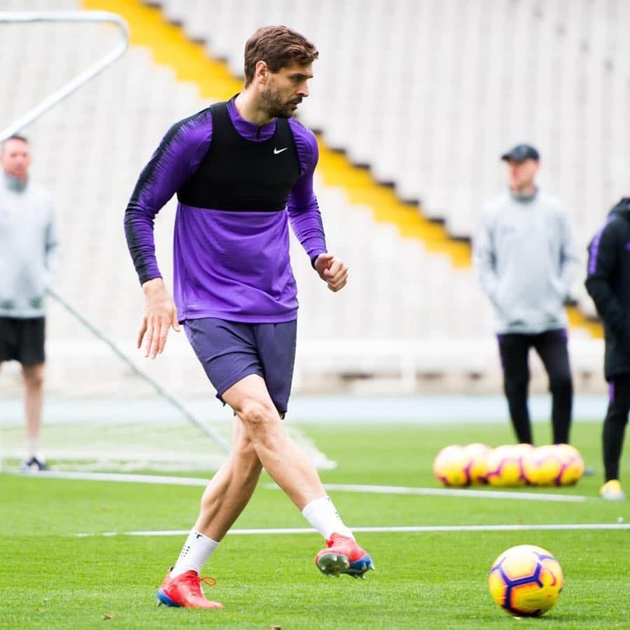 フェルナンド・ジョレンテさんのインスタグラム写真 - (フェルナンド・ジョレンテInstagram)「Come On You Spurs! 💪🏻#TrainingHard #Barcelona #THFC」3月14日 4時49分 - llorente_fer