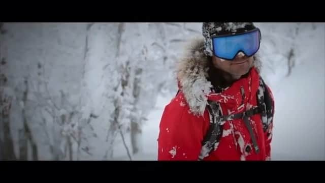 のインスタグラム：「Tatras favorite snow hero in action! 🏂 @louievito x #TatrasOfficial #TatrasPeople tatras.it __________ #tatras #snowboard #olympic #snow #winter #nature #fw #fashion #fashiongram #instafashion #fashionista #ootd #lotd #sotd #potd #downjacket #totallook」