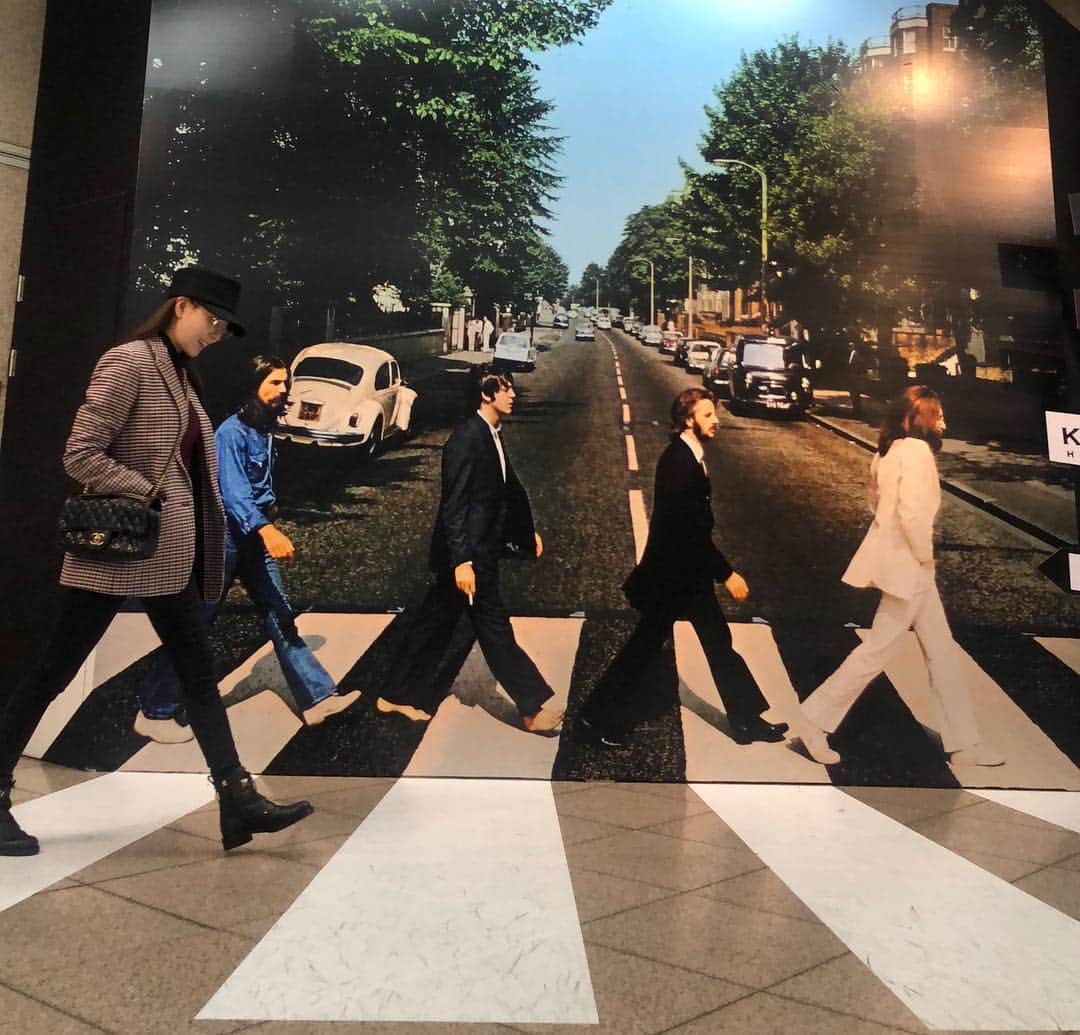 BoAのインスタグラム：「🚶🏽‍♀️」