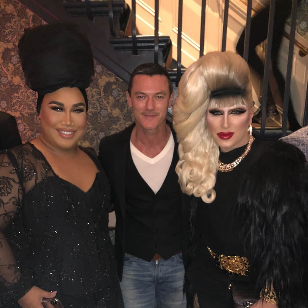 ルーク・エヴァンズさんのインスタグラム写真 - (ルーク・エヴァンズInstagram)「What a night!!! @jodieharsh @patrickstarrr」2月18日 9時24分 - thereallukeevans