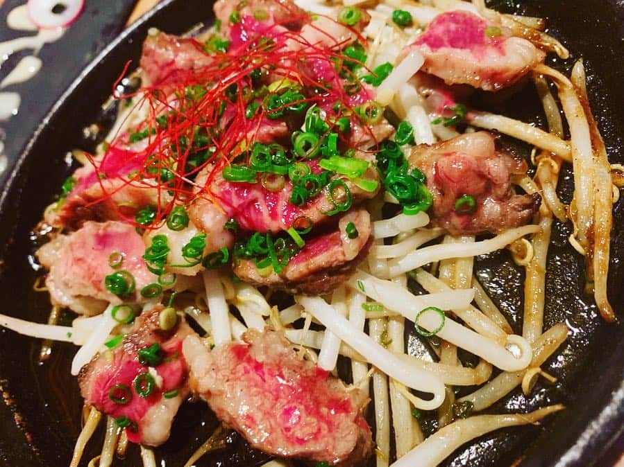 田中美久さんのインスタグラム写真 - (田中美久Instagram)「熊本グルメ紹介‼️. . 場所は【季節のお料理 郷】熊本市 中央区安政町5-16 カリーノアネックスビル 1F なんでも屋さんです。本当にメニューが多くてほぼ何でもあります！ . . 1枚目から  #馬握り お寿司の馬バージョン、これぞ熊本！締めにいいかもです！  #和牛サーロインステーキ 🥩 口の中でとろけて、目までとろけました。  #馬ひも と #里芋 と #ねぎ  #炒め物 味が濃くて最高でした！  #カプレーゼ #とまと と #チーズ と #オリーブオイル と #バジル  バジルの葉が良いアクセント！クセになります！すごく美味しい！  #赤牛ステーキ #カボチャ と #芋 や野菜も美味しかった！ 赤牛はヘルシーでアッサリとしてて凄く食べやすいです。  #馬ひも と #もやし #炒め物 です。 凄く美味しくてスタッフさんがハマってひたすら食べてました！いくらでもいけます！！ #白子 #白子ポン酢 実は…白子ポン酢大好物でして…前から凄く食べたかったんです！今までで1番美味しかった！最高です！  #一文字ぐるぐる 熊本の名物なんです^ ^アッサリしてて美味しいです。  以上！他にも天ぷらなど色々食べましたが…とにかく全部美味しいです！私はこの日初めて行きましたが熊本に行ったらまた行きたいなと思います！！凄く #おすすめ です！ #季節のお料理郷  #季節の料理」2月18日 12時02分 - mikumonmon_48