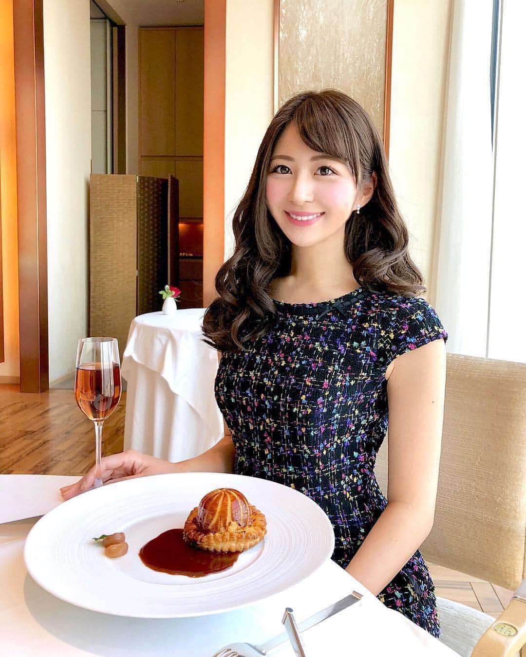 美女美容事情のグルメインスタ