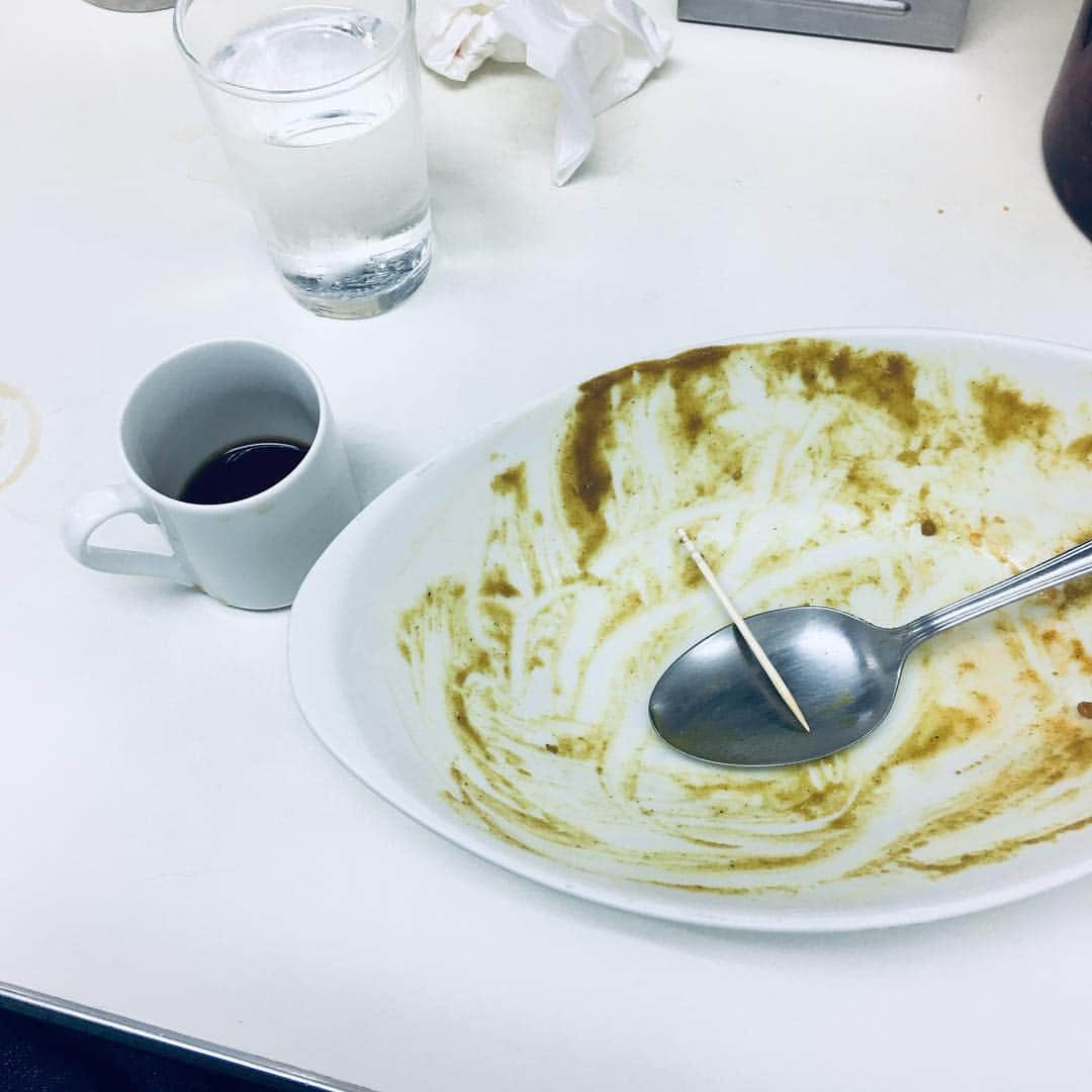 板尾創路のインスタグラム：「まんてんのウインナーカレー🍛今一番好きかも💕 流行ると嫌なので場所は教えません…」