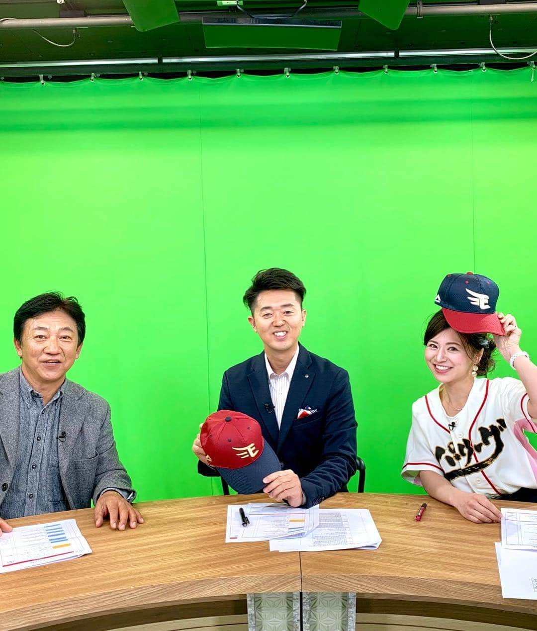 吉村優さんのインスタグラム写真 - (吉村優Instagram)「週パ⚾︎ * 今週の“週刊パ・リーグ”は “田尾安志が徹底チェック 楽天 沖縄キャンプ〜✨” * 今夜９時から #rakutentv で 放送予定です♡ * 楽天初代監督の田尾さんが… たぁぁ〜〜〜〜っぷり 取材して下さいました🥺🙏✨ 平石新監督との対談、、 なんて感慨深い… 楽天TVのパリーグspecial 是非ご覧下さいね😘 * #週パ #週刊パリーグ #パリーグ #沖縄  #楽天イーグルス #野球 #楽天tv #楽天  #田尾安志 さん #baseball #春季キャンプ」2月18日 18時16分 - yuyoshimura87