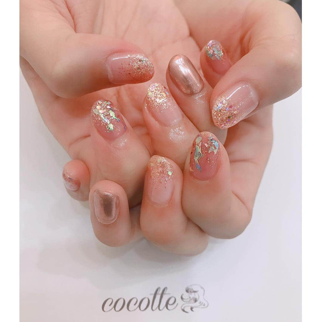 増田有華さんのインスタグラム写真 - (増田有華Instagram)「＊ New nail❣️ ピンクブーム😍🌸 キラキラで可愛いっ！！ ガールズトークも楽しかったです笑 フットもやっていただきました。今回はピンクのホログラムとラメでキラキラに🤩 いつもありがとうございます^_^ ＊ @cocotte_harajuku  #cocotte #harajuku #ネイル #ネイルデザイン #ネイルアート #nail #nails #naildesign #nailstagram #new #cute #beautiful #cool #japan #japanese #増田ネイルぅ」2月18日 18時42分 - masuyuka_official