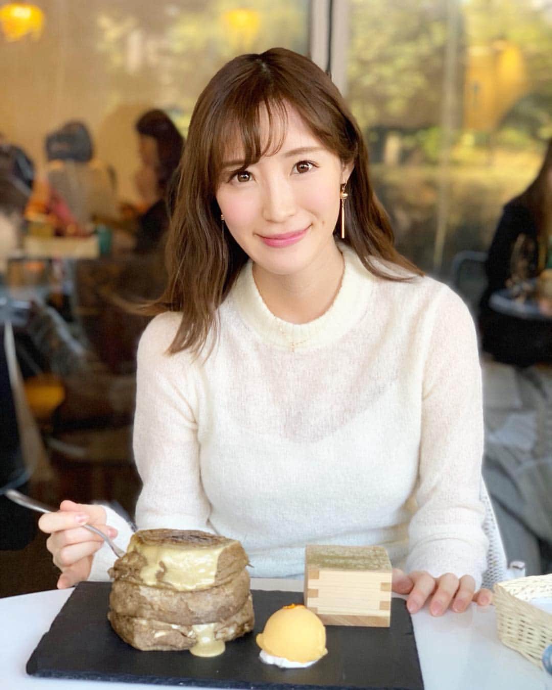 小林真由のグルメインスタ