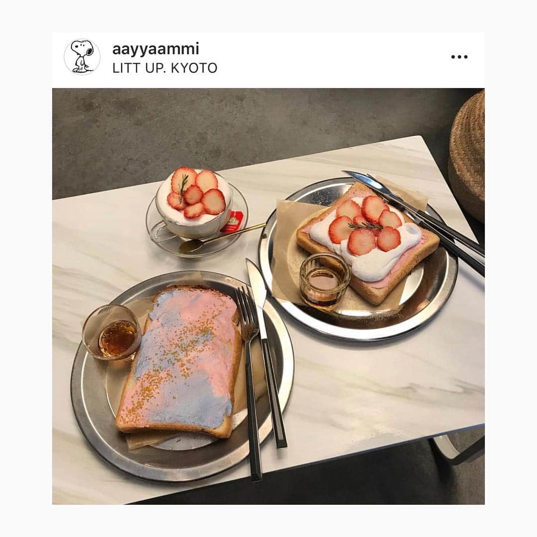 PRESSさんのインスタグラム写真 - (PRESSInstagram)「韓国風のカフェでキラキラトーストが食べたい🌈﻿ ﻿ LITT UP KYOTOで食べれるこのトースト。﻿ 「sky vibes on toast」という名前の通り、﻿ 空を思わせるメルヘンな見た目が可愛い♡﻿﻿ ﻿ このクリームチーズトーストは﻿ 実は着色料は使っていない、﻿ 健康面へのこだわりも🙆‍♀️💗﻿ ﻿ LITT UP KYOTOでは、﻿ 他にも写真映え抜群のドリンクメニューや、﻿ いちごの乗ったトーストも🍓﻿ ﻿ 📍 LITT UP KYOTO﻿ 京阪七条駅から徒歩5分 ﻿ 🏴京都市東山区本町6丁目14 2F﻿ ﻿ 🕙AM10:00〜PM4:00﻿ (Lo: PM3:30)﻿ ﻿ 営業日は公式のインスタでチェックしてから﻿ 行くのをオススメします♡﻿﻿ →@litt_up_kyoto﻿ ﻿ ﻿ ﻿ ❤️ #PRESSカフェ巡り ❤️﻿﻿﻿﻿﻿ ここから 今までのカフェ特集が全部みれるよ！﻿﻿﻿﻿﻿ ﻿﻿﻿﻿﻿ ﻿﻿﻿﻿ - - - - - - - - - - - - - - - - - - - - - - - - -﻿﻿﻿﻿﻿﻿﻿﻿﻿﻿﻿﻿﻿﻿﻿﻿﻿﻿﻿﻿﻿﻿﻿﻿﻿﻿﻿﻿﻿﻿﻿﻿﻿﻿﻿ ﻿﻿﻿﻿﻿﻿﻿﻿﻿﻿﻿﻿﻿﻿﻿﻿﻿﻿﻿﻿﻿﻿﻿﻿﻿﻿﻿﻿﻿﻿﻿﻿﻿﻿﻿ 📷 写真募集中 📷﻿﻿﻿﻿﻿﻿﻿﻿﻿﻿﻿﻿﻿﻿ ﻿﻿﻿﻿﻿﻿﻿﻿﻿﻿﻿﻿﻿﻿ ハッシュタグ(#pressblog)や﻿﻿﻿﻿﻿﻿﻿﻿﻿﻿﻿﻿﻿﻿ タグ付け(@pressblog)してくれた投稿から﻿﻿﻿﻿﻿﻿﻿﻿﻿﻿﻿﻿﻿﻿ ピックアップして写真をリポストしています🖤﻿﻿﻿﻿﻿﻿﻿﻿﻿﻿﻿﻿﻿﻿ あなたもPRESSに載れるかも！﻿﻿﻿﻿﻿﻿﻿﻿﻿﻿﻿﻿﻿﻿ ﻿﻿﻿﻿﻿﻿﻿﻿﻿ ﻿ ——————————————————﻿﻿﻿﻿﻿﻿﻿﻿﻿﻿﻿ #littupkyoto #キラキラトースト#メルヘンカフェ#韓国風カフェ#韓国カフェ #いちごトースト#いちごスイーツ#リットアップキョウト #七条ランチ#七条カフェ #カフェ#カフェ巡り#カフェスタグラム#カフェ好き#カフェ部#京都カフェ#京都カフェ巡り#カフェ好きな人と繋がりたい#人気カフェ#おしゃれカフェ#pressblog」2月18日 19時22分 - press.inc