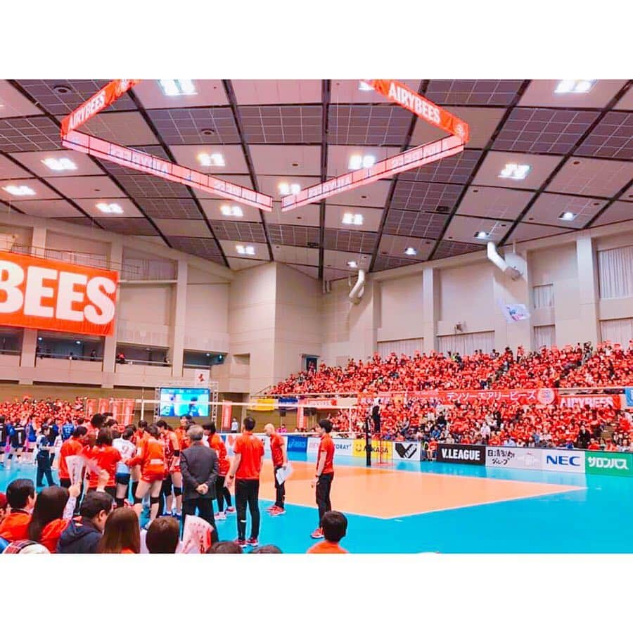 大竹里歩さんのインスタグラム写真 - (大竹里歩Instagram)「🐝 DENSOAIRYBEESホームゲーム✨ たくさんの方が来てくれて とても嬉しかったです💓!! .  もっともっと愛されるチームに なれるようみんなで頑張ります🤘 . 私たちのHGに携わってくれた全ての方に 本当に感謝の気持ちでいっぱいです☺️♥️ . ありがとうございました(*^^*)♪ . #デンソーエアリービーズ #ジャッキーとおたけ #富山の雪が綺麗ではしゃぐ私たち」2月18日 21時36分 - riho_take0827