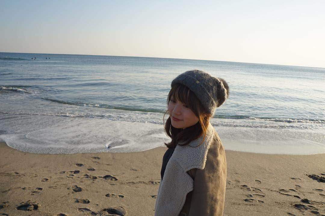 高尾苑子さんのインスタグラム写真 - (高尾苑子Instagram)「浜辺シリーズ🏖 砂浜より海の中のほうがあったかいんよ〜！しっとった？？🙃💭 #winter #sea #seaside #view #アイドル #idol #photography」2月19日 0時03分 - chu_sonoko